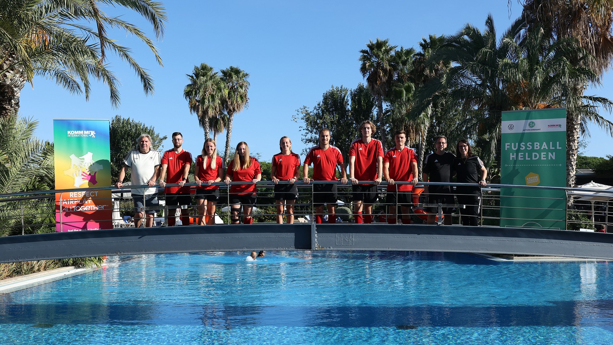 Gruppenbild Teilnehmer Fußballhelden Bildungsreise 2024
